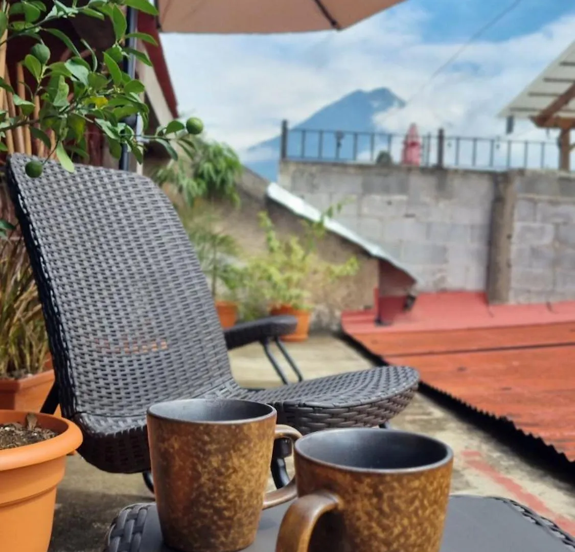 Cozy Stay With Volcano View - Central Antigua Appartement